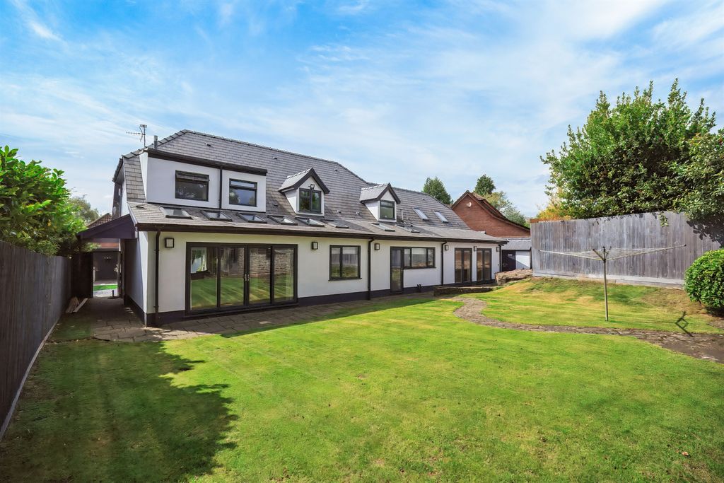 Property photo 2 of 34