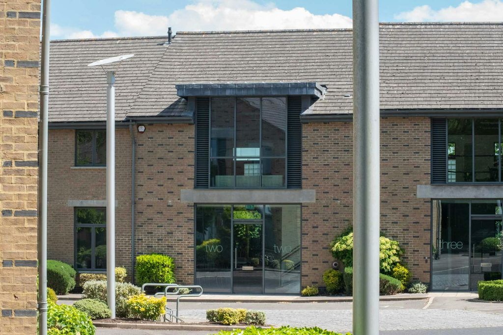 Property photo 1 of 8 Unit 2 The Courtyard Bracknell 1.Jpg