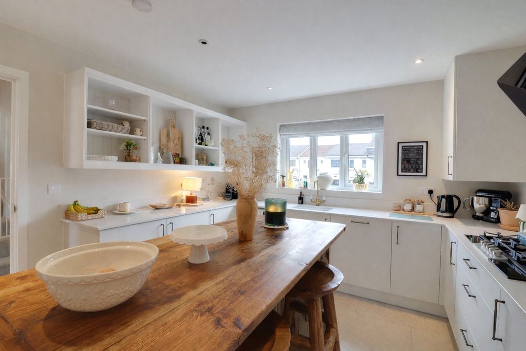 Property photo 3 of 19 3 - Picture No. 08