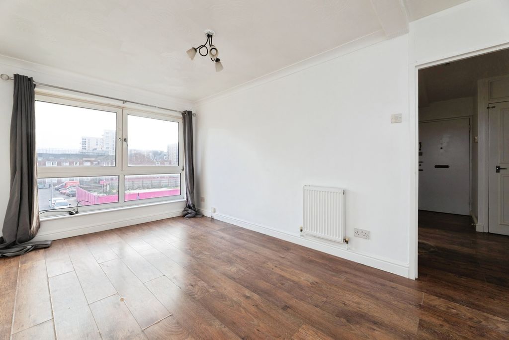 Property photo 3 of 15 Pbox-Img.Jpg