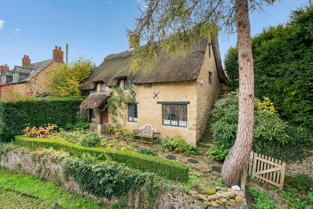 Property photo 2 of 29