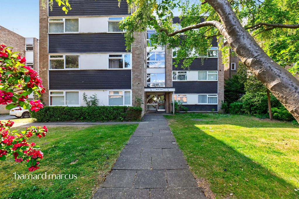 Property photo 1 of 11