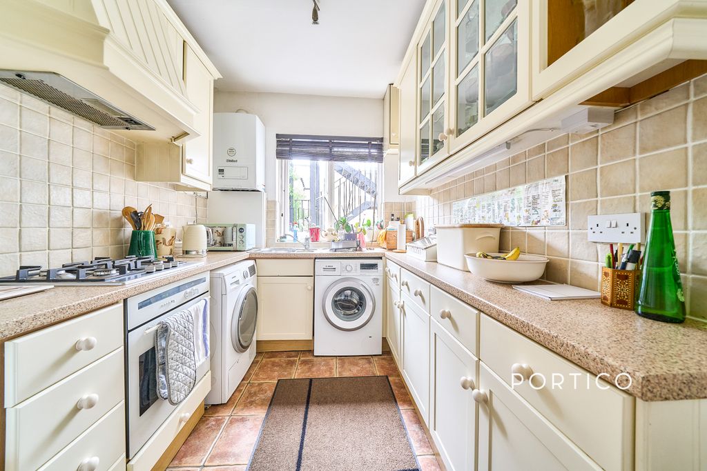 Property photo 3 of 10