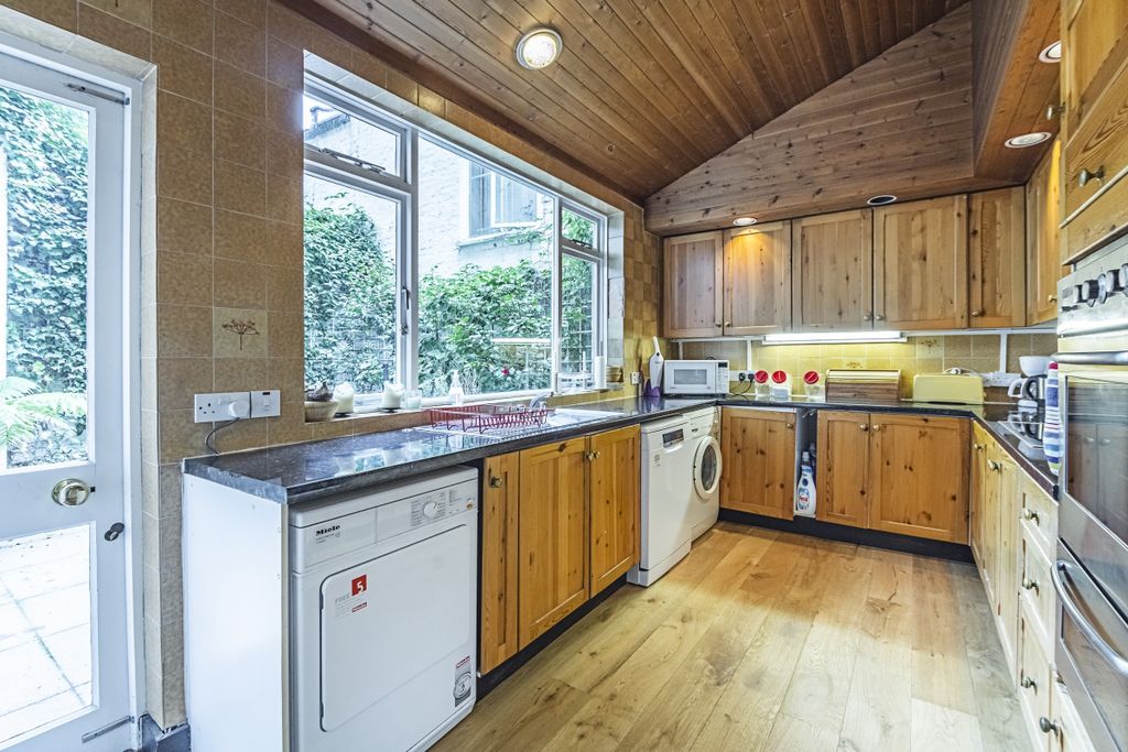 Property photo 3 of 13 Kitchen