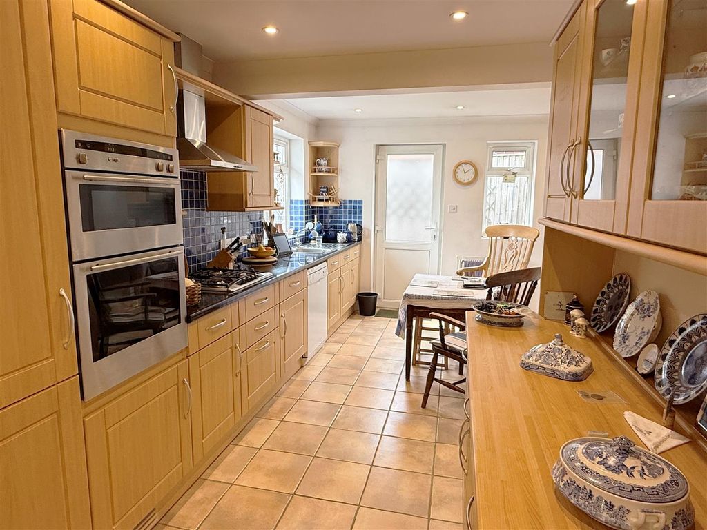 Property photo 3 of 20 Kitch 1.Jpg