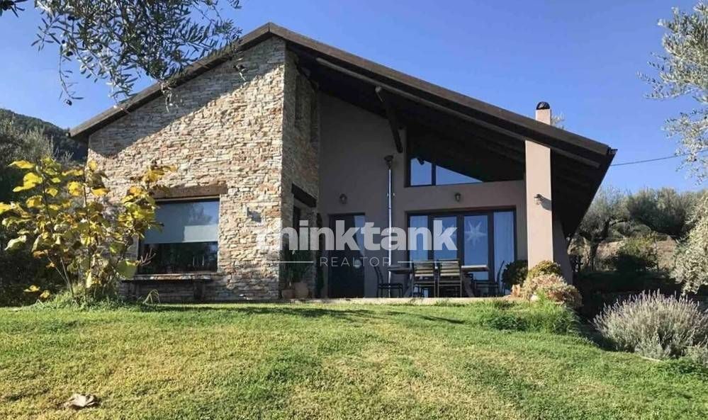 Property photo 3 of 18