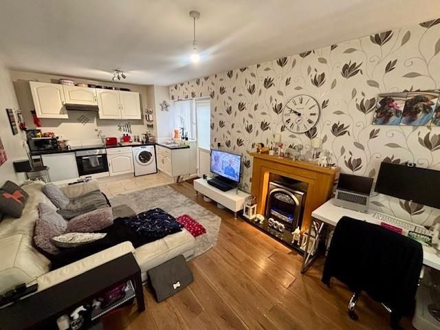 Property photo 2 of 8 6.Jpg