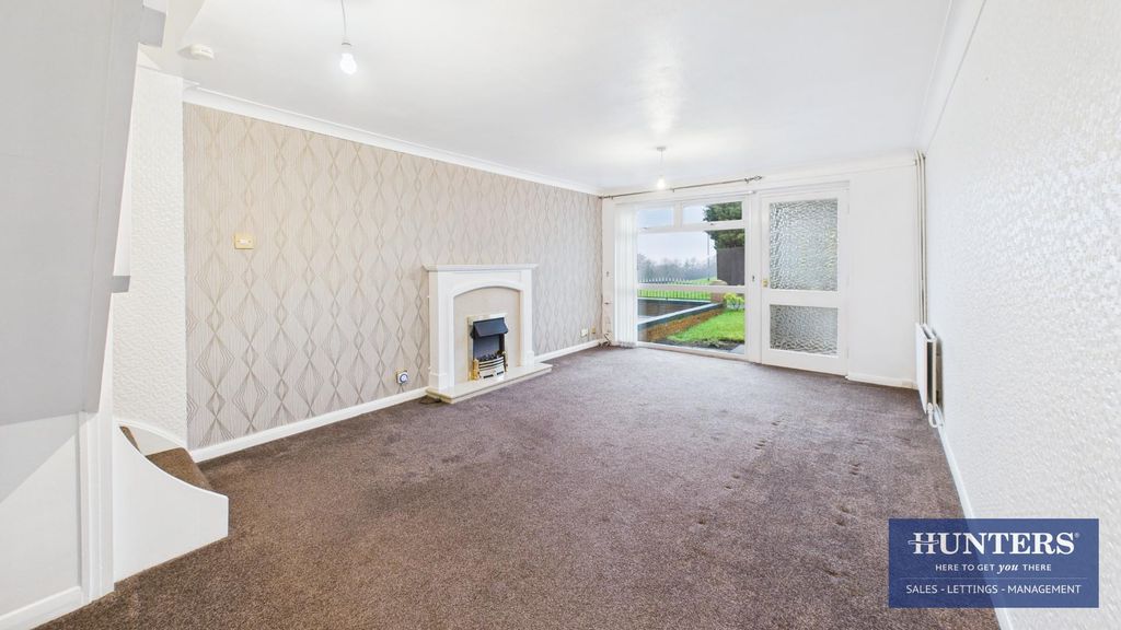 Property photo 2 of 18 Living Room