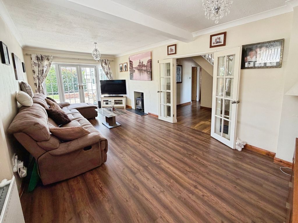 Property photo 3 of 26
