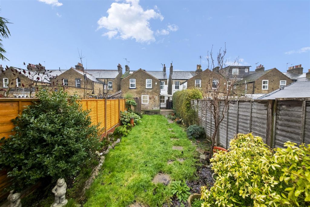 Property photo 3 of 17