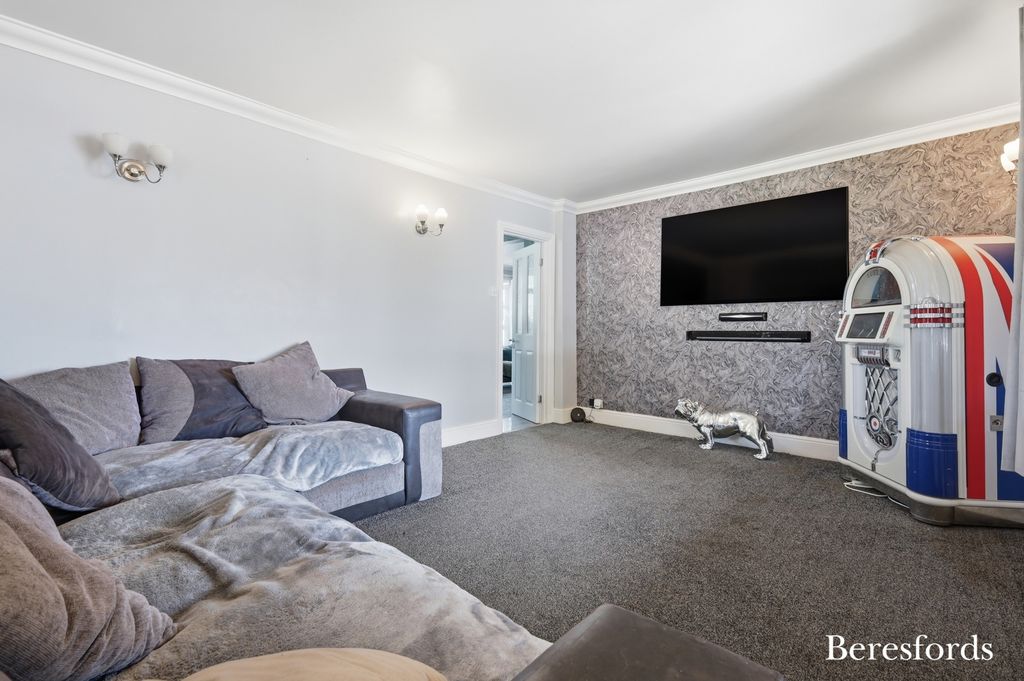 Property photo 3 of 28 Picture No. 18