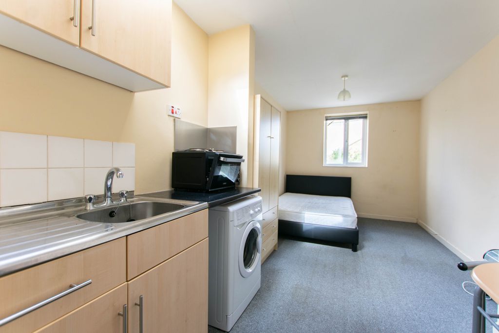 Property photo 2 of 5