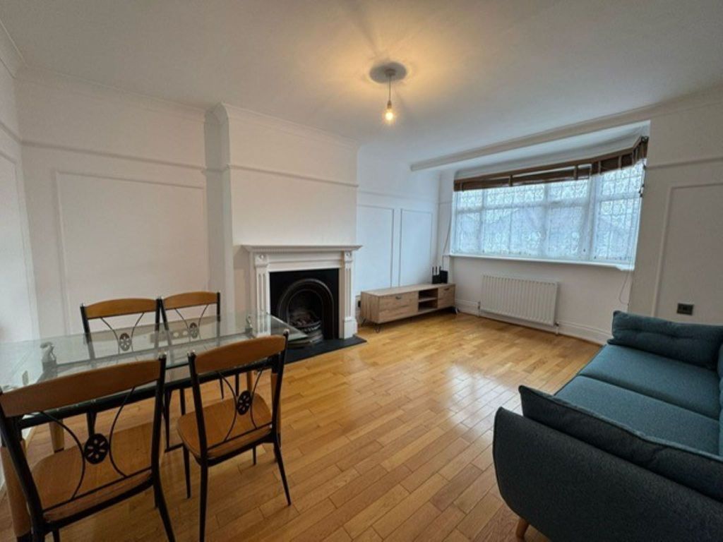 Property photo 3 of 18