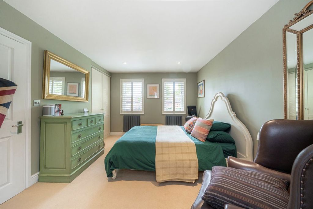 Additional image 5 of 5 bed property for saleWensleydale Road, Hampton TW12