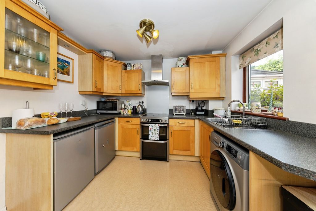 Property photo 3 of 20 Pbox-Img.Jpg