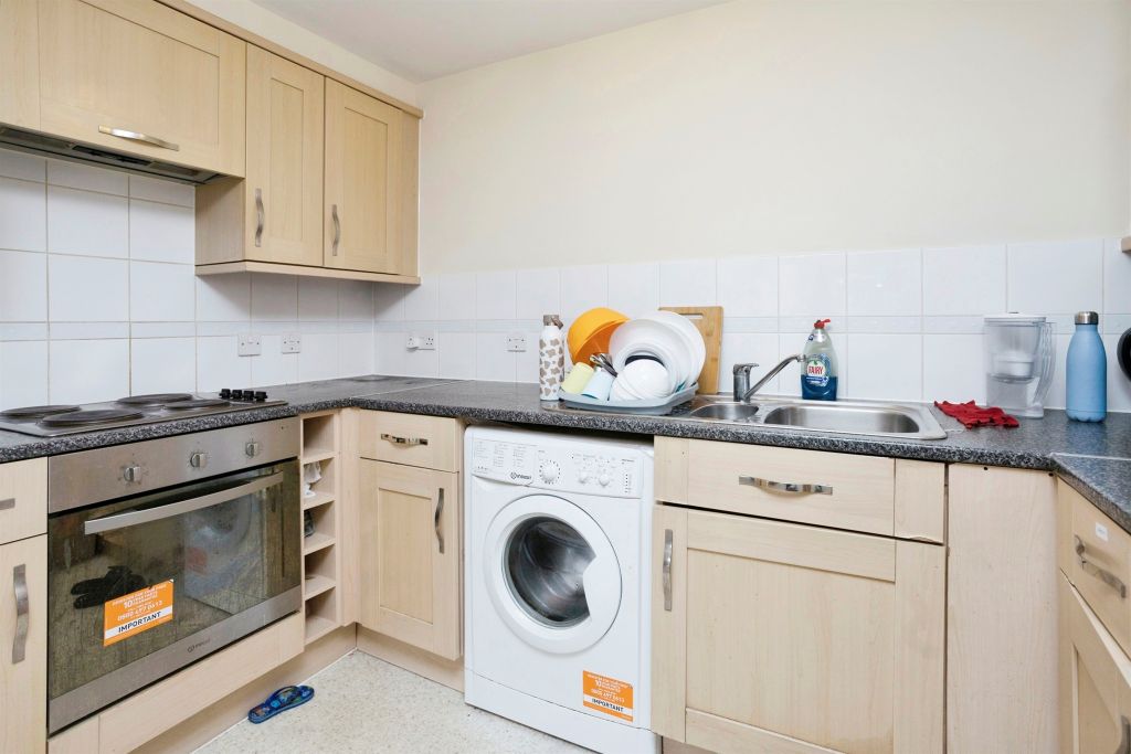 Property photo 3 of 13