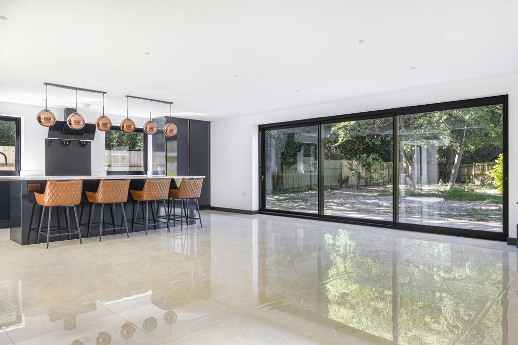 Property photo 2 of 35 Open-Plan Kitchen / Dining To Garden