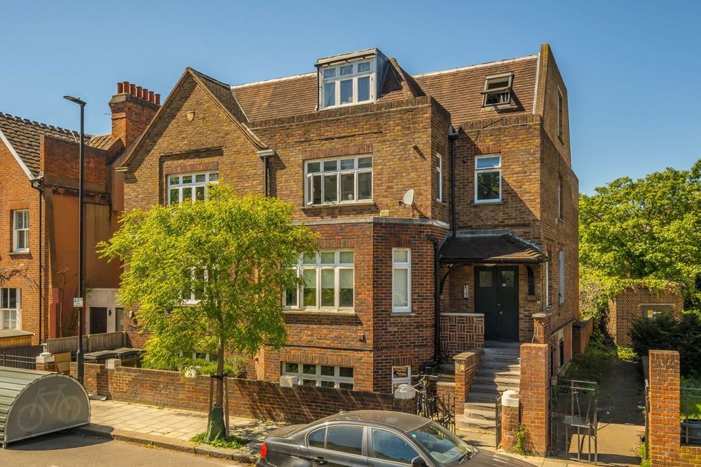 Property photo 1 of 7