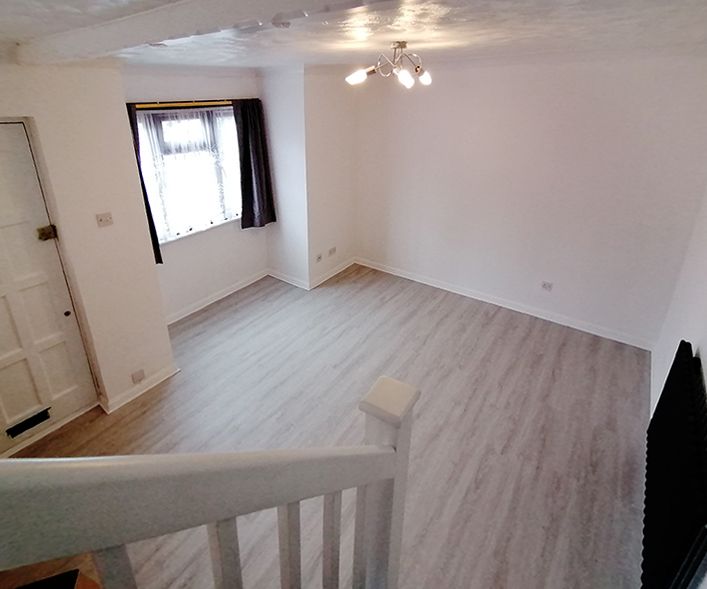 Property photo 2 of 8 Photo 1