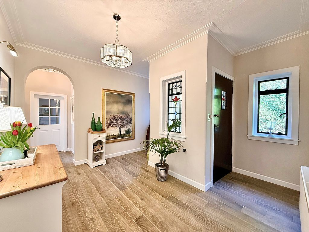 Property photo 2 of 29 Photo 13