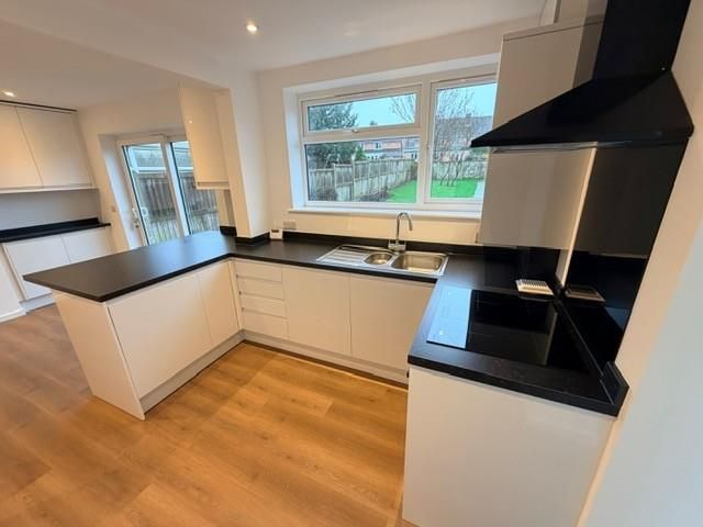 Property photo 2 of 15 Kitchen 2.Jpg