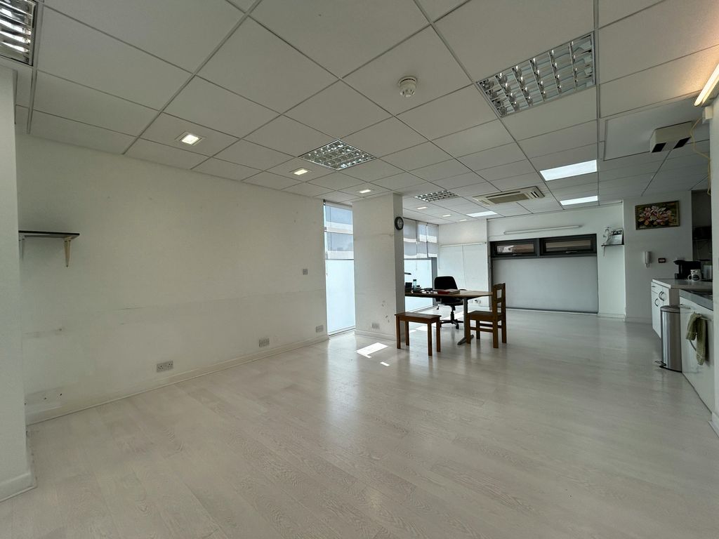 Property photo 3 of 10 Img_2945.Jpg