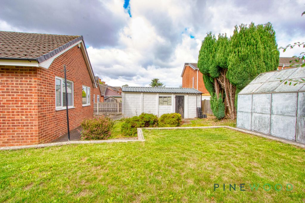Property photo 2 of 22 Rear Garden