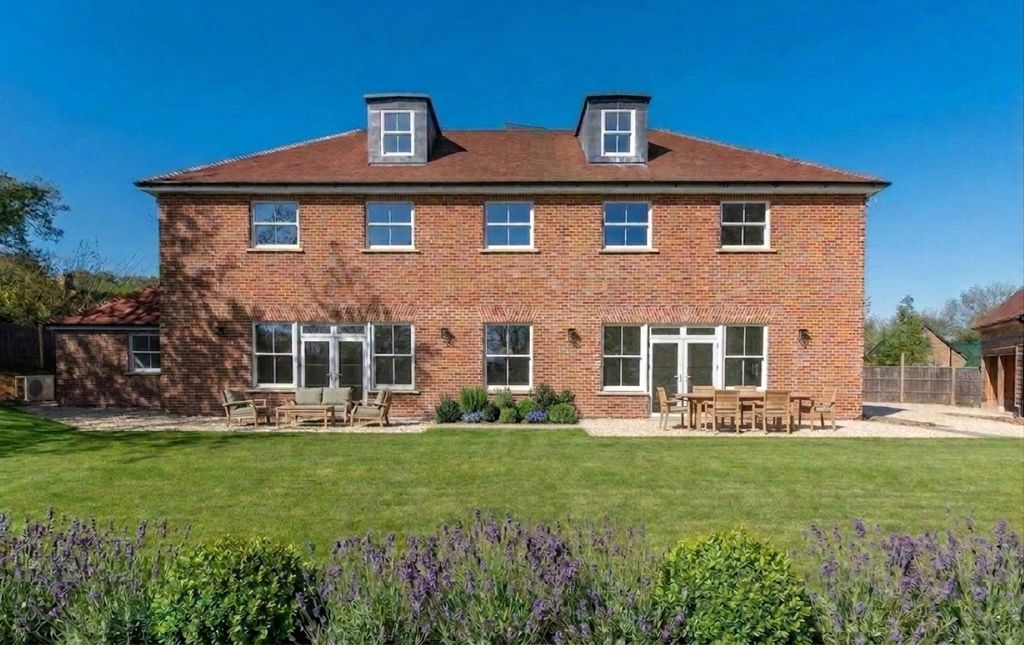 Additional image 13 of 6 bed detached house for saleOak Tree Drive, Newtown, Newbury, Hampshire RG20