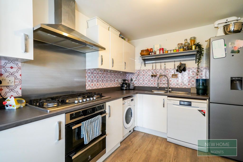Property photo 2 of 16 Photo 11