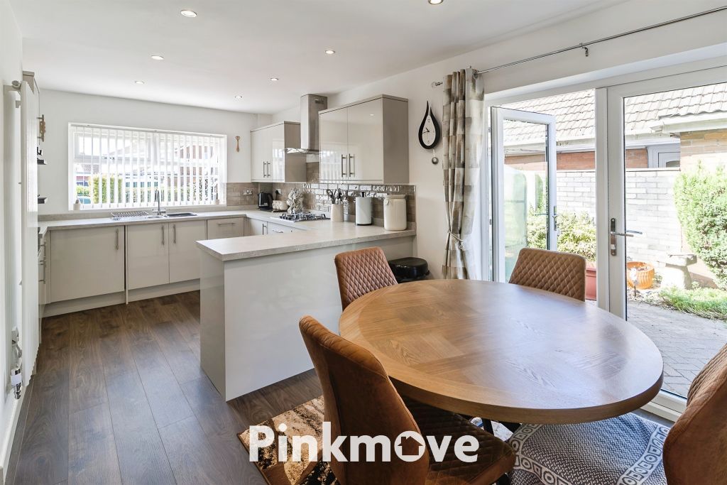 Property photo 2 of 25