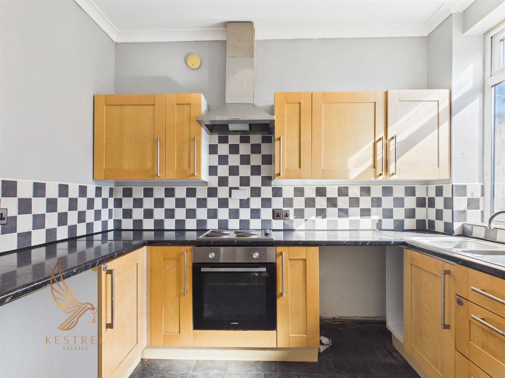 Property photo 3 of 18 Cam03976G0-Pr0388-Still003.Jpg