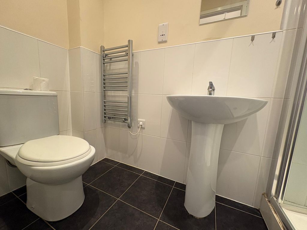Property photo 3 of 4 Eb899762-F170-4146-952E-A9975B2F72F0