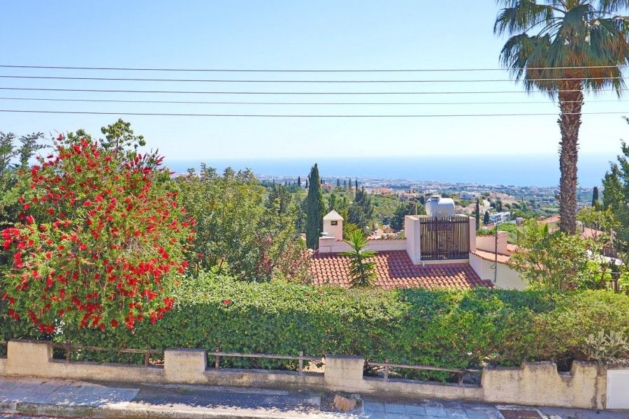 Property photo 1 of 26