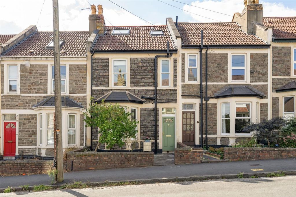 Property photo 1 of 20