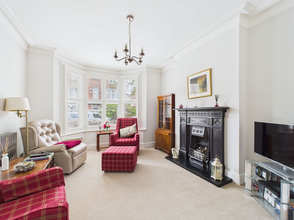 Property photo 2 of 21 Lounge