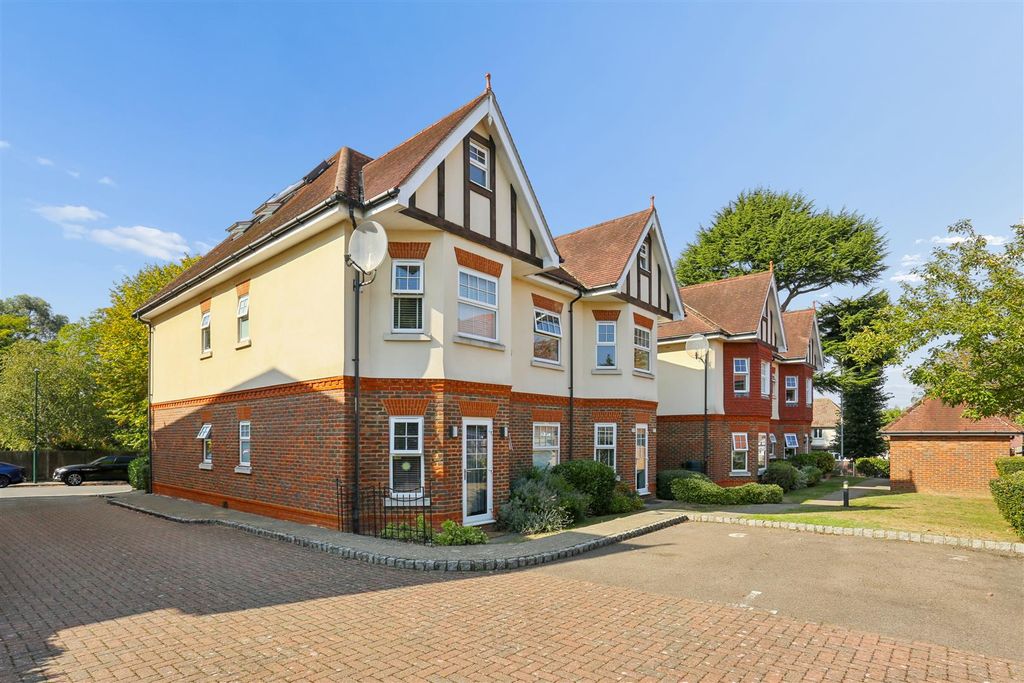 Property photo 1 of 17 1774799907 - 16.Jpg