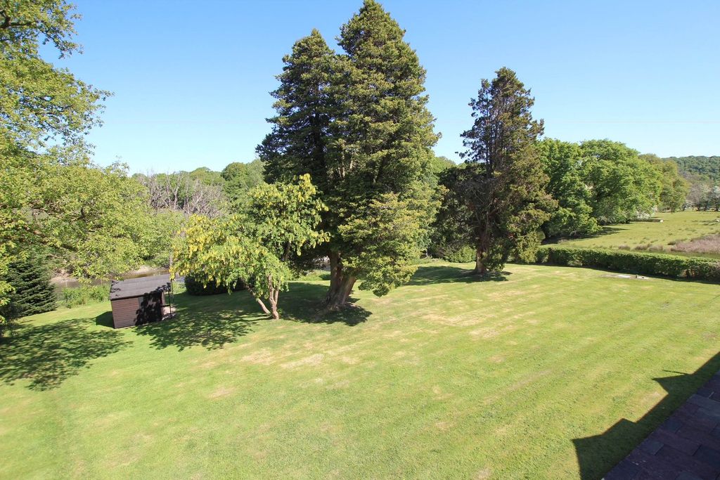 Property photo 2 of 56