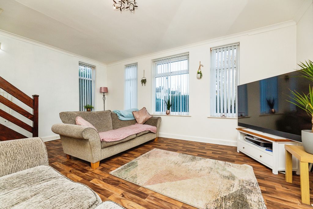 Property photo 2 of 16 Photography