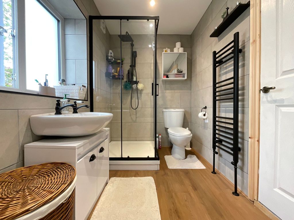 Property photo 3 of 24