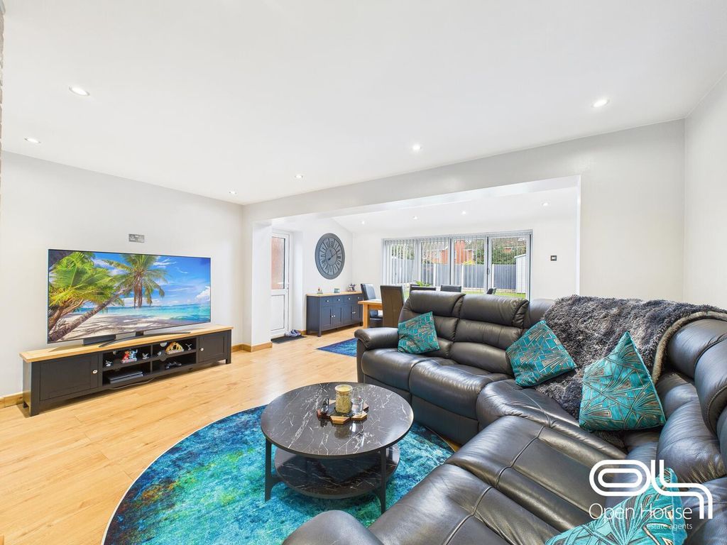 Property photo 2 of 17 Living Room