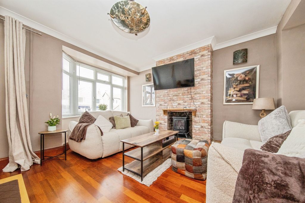 Property photo 3 of 19