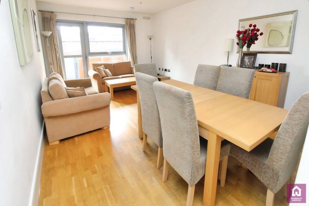 Property photo 3 of 11 Picture No. 17