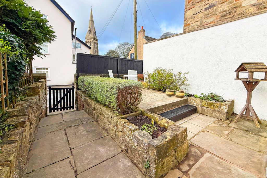 Property photo 2 of 21