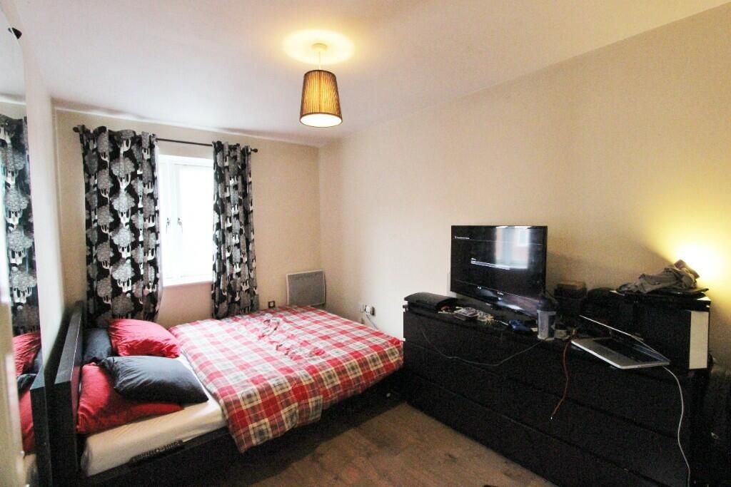 Property photo 1 of 2