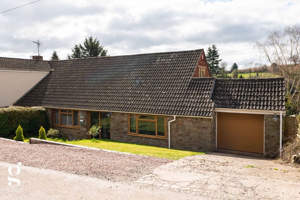 Property photo 1 of 31