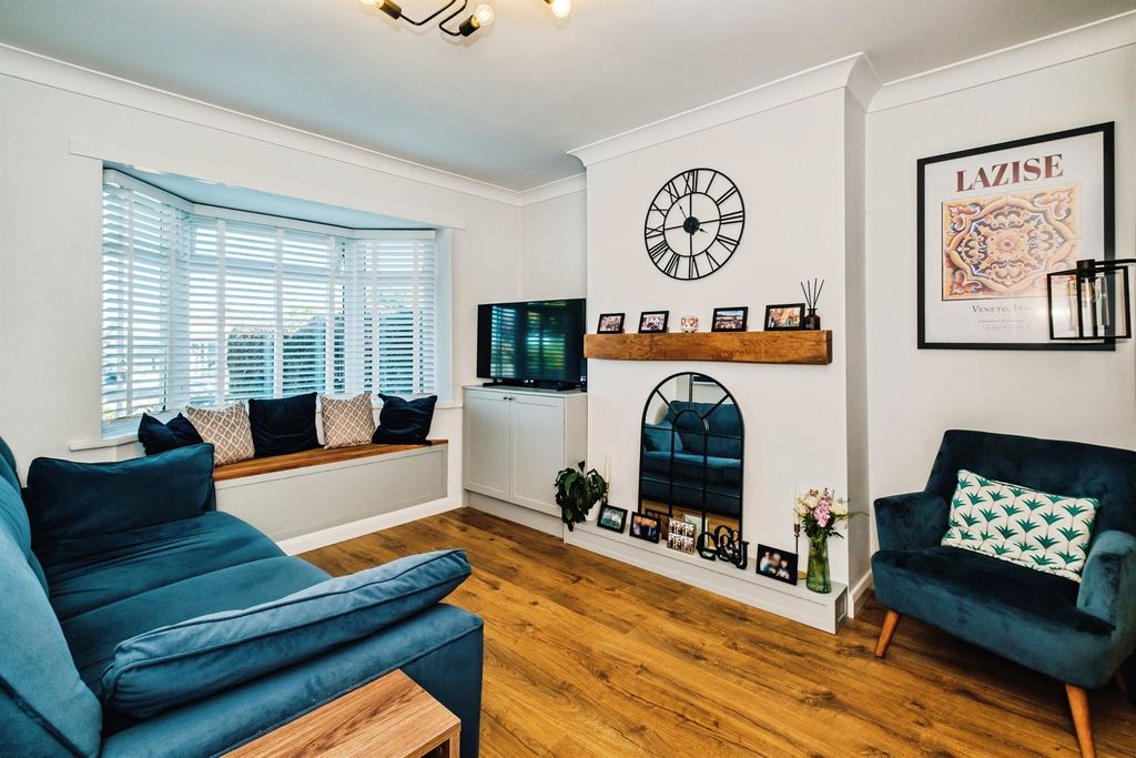 Property photo 2 of 24
