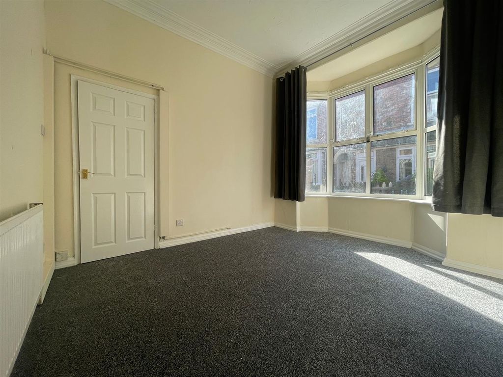 Property photo 3 of 11 3. Lounge - Front Reception (2).Jpg