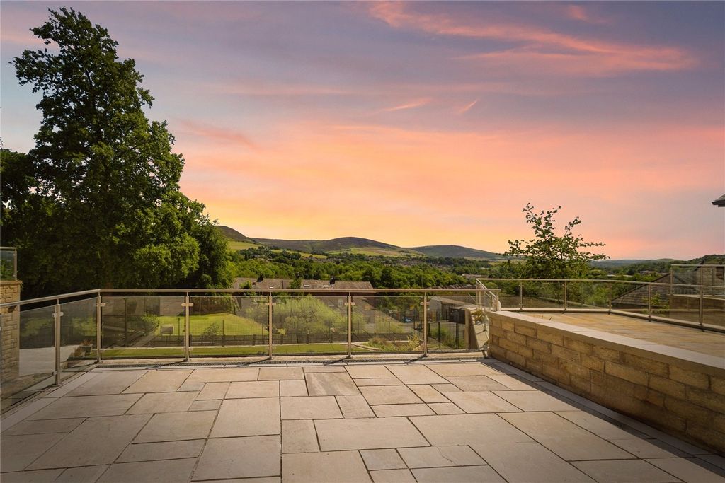 Property photo 2 of 26 Picture No. 29