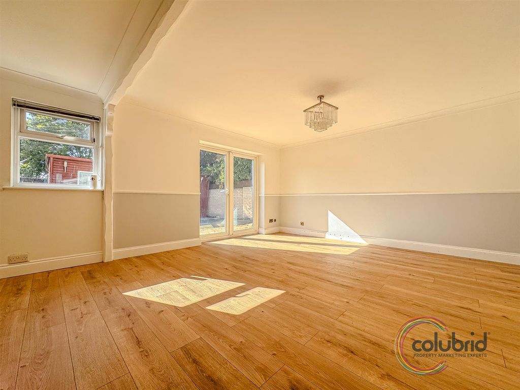 Property photo 3 of 39