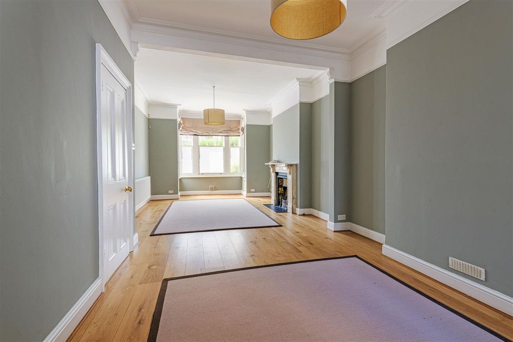 Property photo 2 of 15 14 Montseratt Rd Rec 2.Jpg